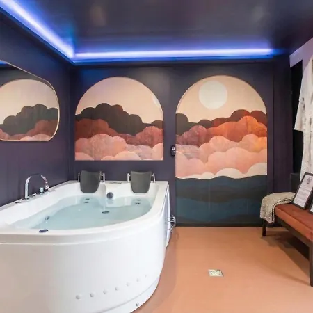 Appartement Nuage Dore - Jacuzzi Privatif & Parking